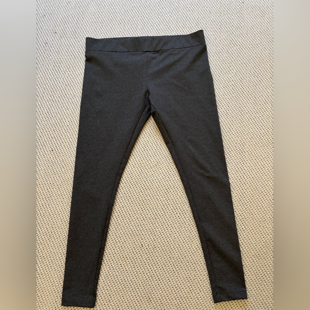 NWOT Matty M Charcoal‎ Gray Legging